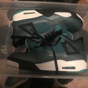 Jordan 4